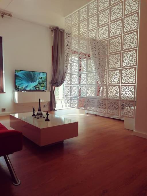 Апартаменты Studio Paris Эстепона Экстерьер фото