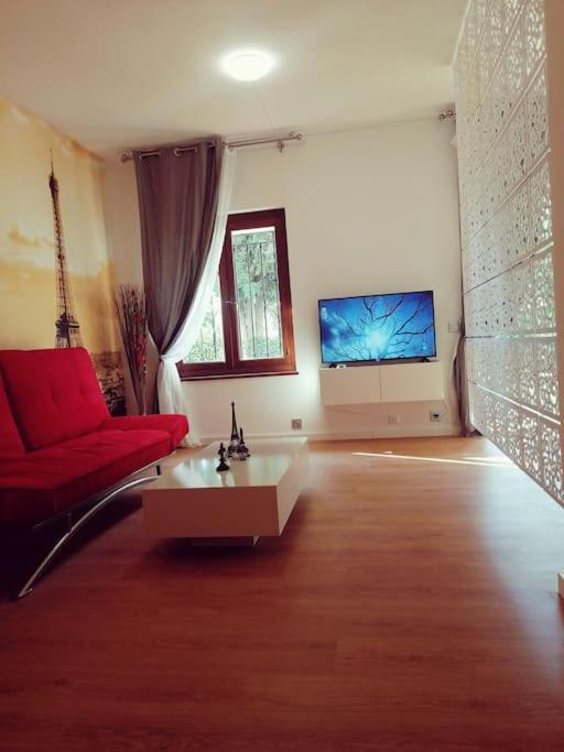 Апартаменты Studio Paris Эстепона Экстерьер фото